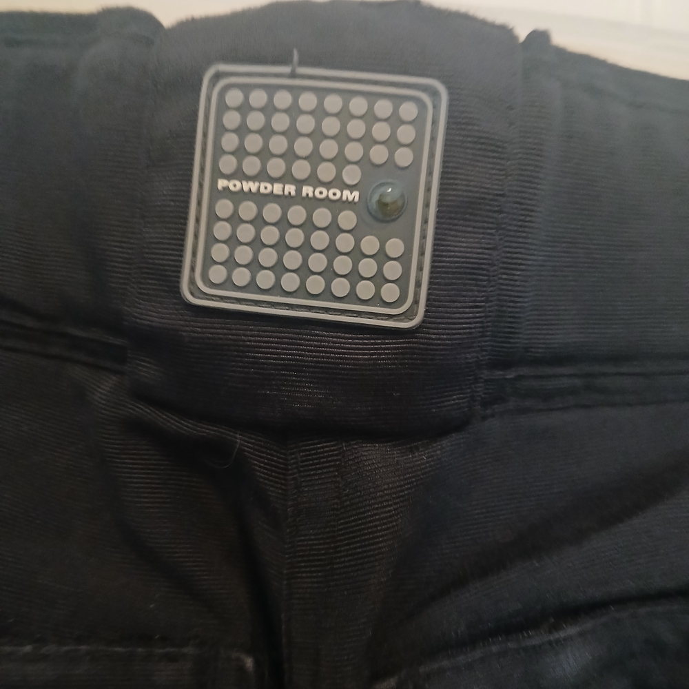 Powder Room Women's Snowboarding Pants - Picture 6 of 9
